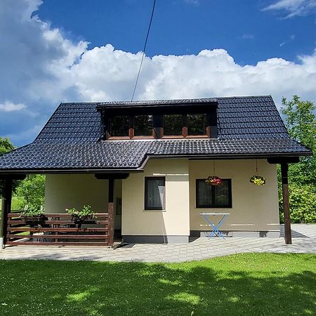 Holiday Home, Apartman Obajdin 슬루니 외부 사진
