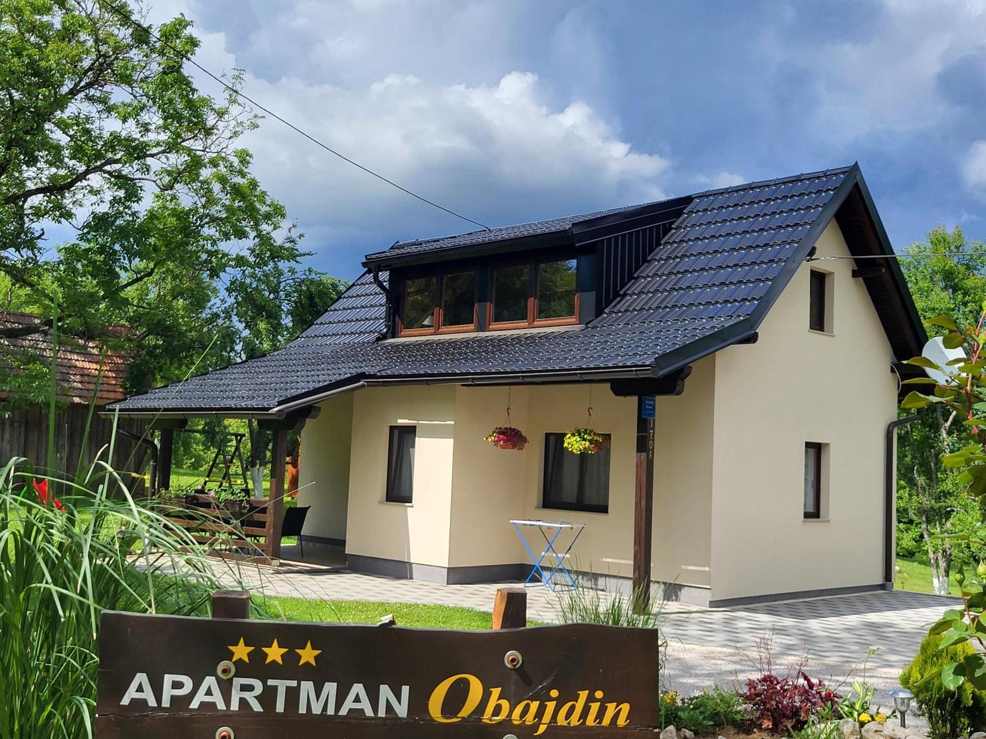 Holiday Home, Apartman Obajdin 슬루니 외부 사진